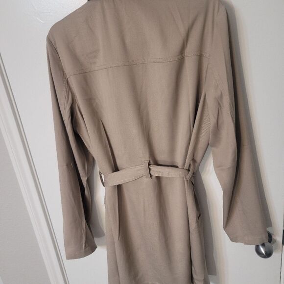 Max Studio Women's Jacket sz XL Tan Lapel Trench Coat W/ Belt & Pockets Overcoat - Picture 2 of 13